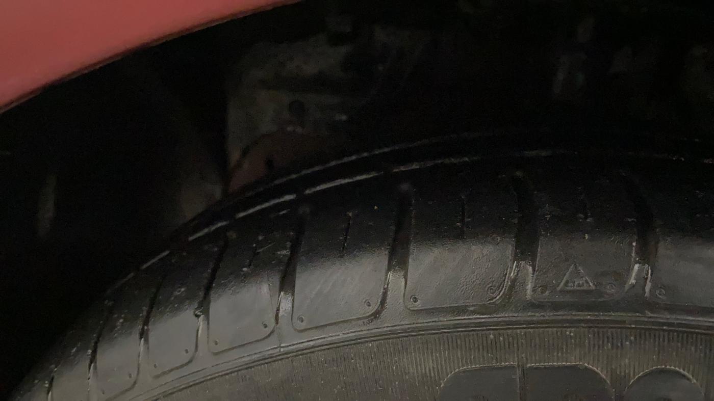 2019 Ford Figo Aspire TREND PLUS CNG, CNG, Manual, 64,643 km, Left Front Tyre Tread