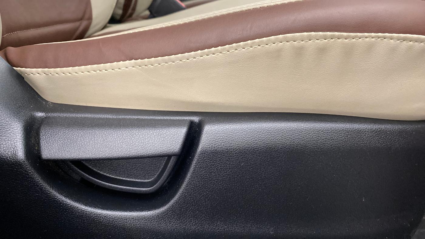 2020 Hyundai NEW SANTRO SPORTZ 1.1, Petrol, Manual, 8,876 km, Driver Side Adjustment Panel