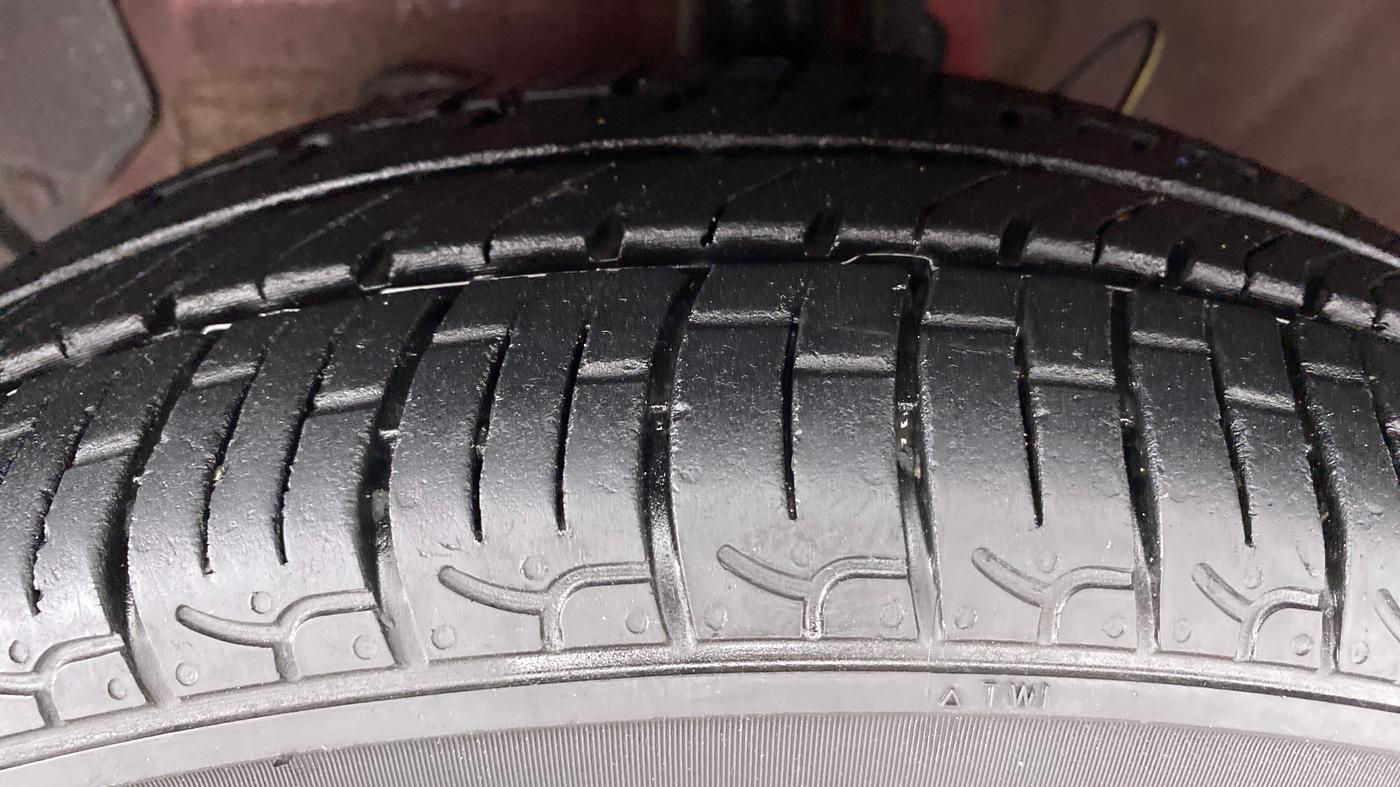 2020 Hyundai NEW SANTRO SPORTZ 1.1, Petrol, Manual, 8,876 km, Left Front Tyre Tread