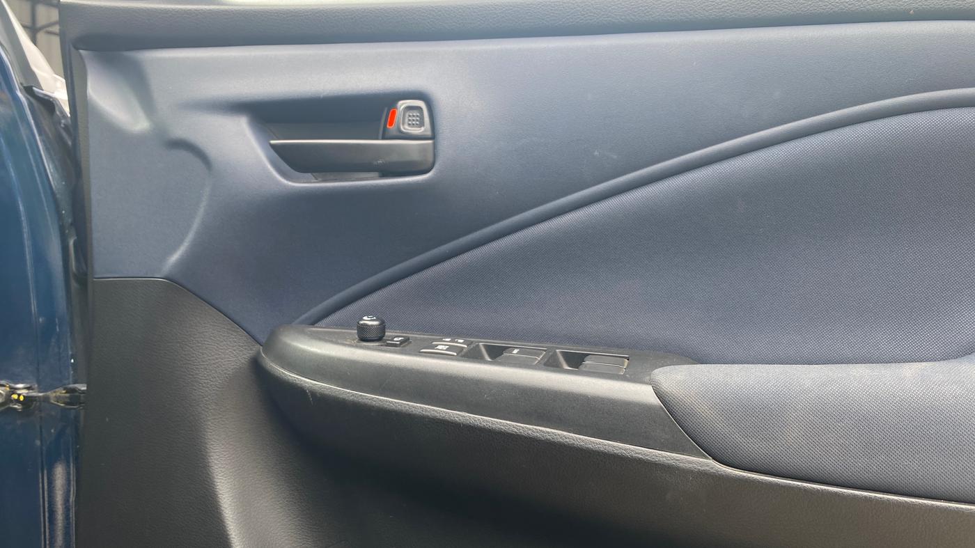 2022 Maruti Baleno DELTA PETROL 1.2, Petrol, Manual, 25,014 km, Driver Side Door Panels Control