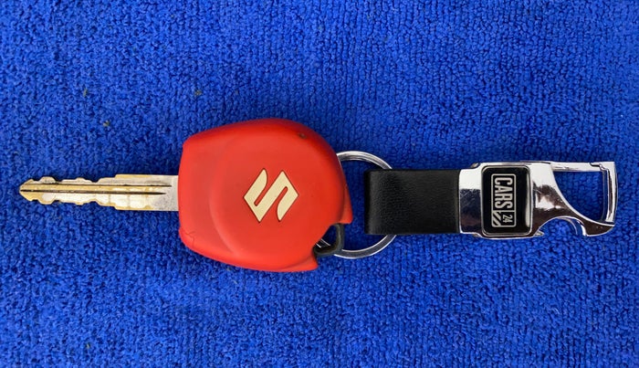 2015 Maruti Swift VXI, Petrol, Manual, 85,556 km, Key Close Up
