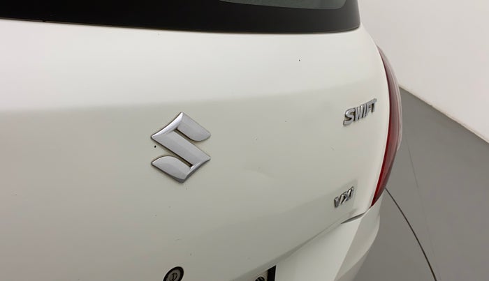 2015 Maruti Swift VXI, Petrol, Manual, 85,556 km, Dicky (Boot door) - Slightly dented