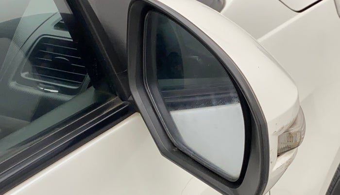 2015 Maruti Swift VXI, Petrol, Manual, 85,556 km, Right rear-view mirror - Mirror motor not working