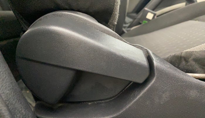 2021 Nissan MAGNITE XL, Petrol, Manual, 69,890 km, Driver Side Adjustment Panel