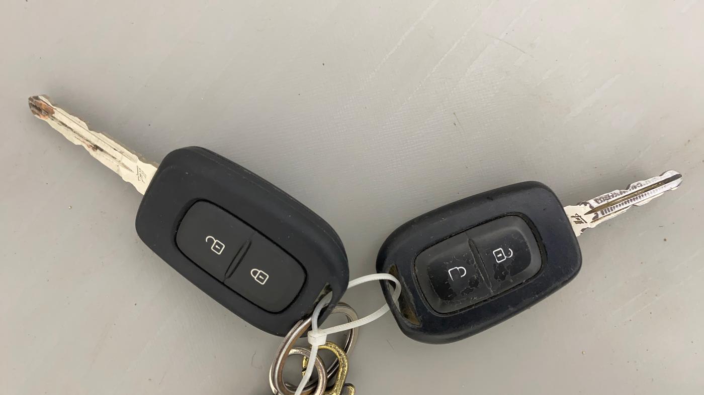 2021 Nissan MAGNITE XL, Petrol, Manual, 69,890 km, Key Close Up