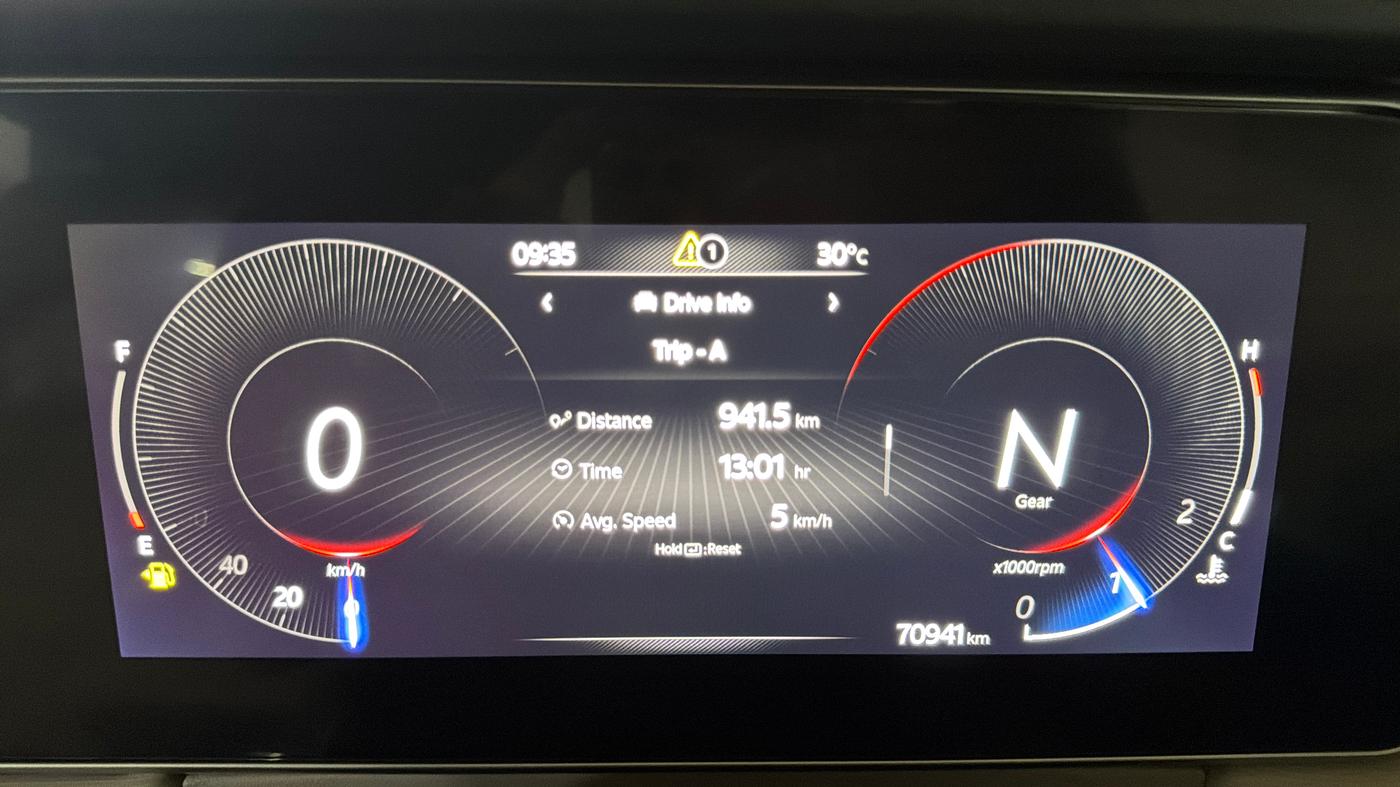 2022 Mahindra XUV700 AX 5 P MT 7 STR, Petrol, Manual, 70,941 km, Odometer Image