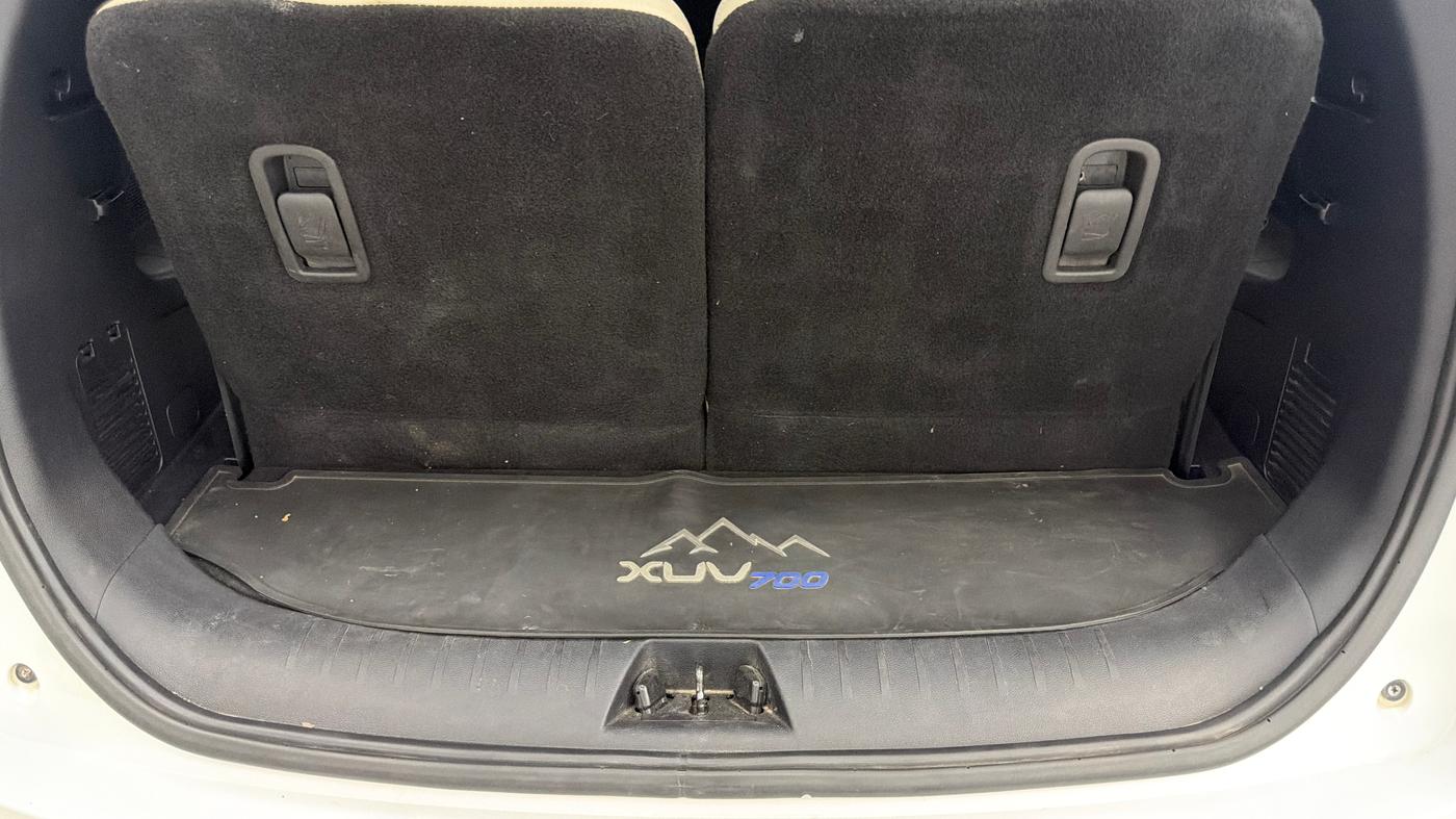 2022 Mahindra XUV700 AX 5 P MT 7 STR, Petrol, Manual, 70,941 km, Boot Inside