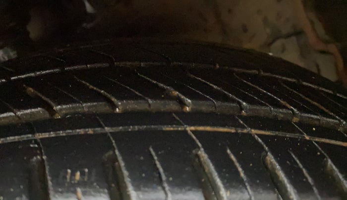 2017 Maruti Celerio ZXI AMT, Petrol, Automatic, 95,986 km, Right Front Tyre Tread