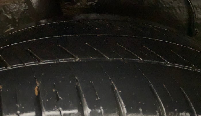 2017 Maruti Celerio ZXI AMT, Petrol, Automatic, 95,986 km, Right Rear Tyre Tread