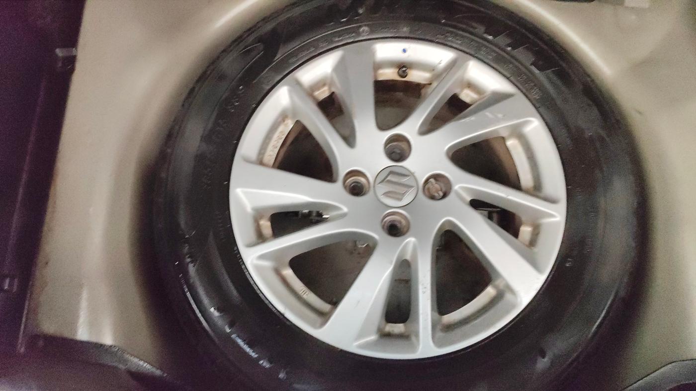 2013 Maruti Swift ZXI, Petrol, Manual, 46,487 km, Spare Tyre
