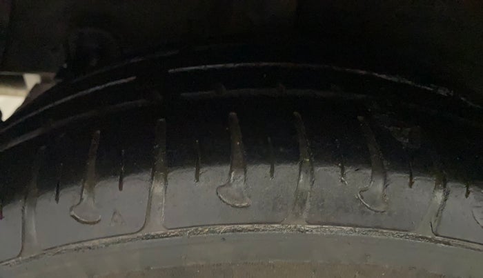 2016 Hyundai Grand i10 MAGNA 1.2 KAPPA VTVT, Petrol, Manual, 44,448 km, Right Rear Tyre Tread