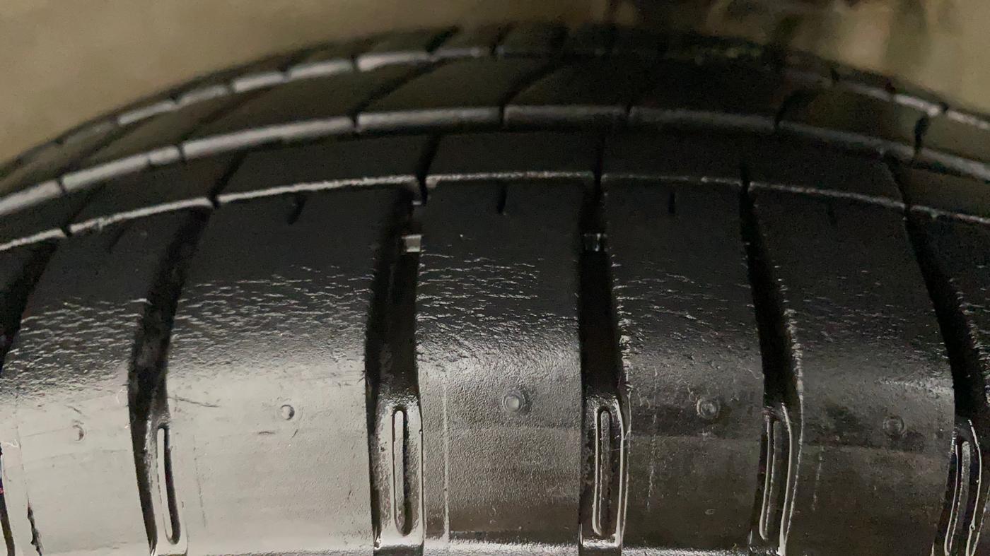 2011 Maruti Alto K10 VXI, Petrol, Manual, 66,266 km, Left Front Tyre Tread