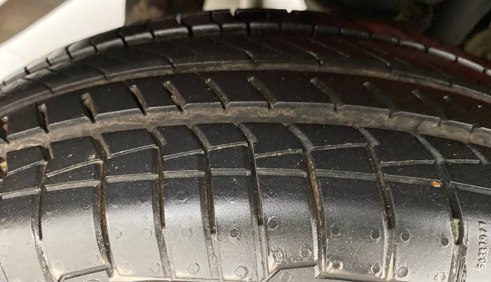 2010 Maruti Zen Estilo VXI, Petrol, Manual, 52,318 km, Right Rear Tyre Tread