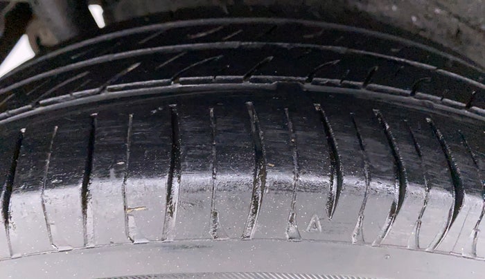 2016 Maruti Wagon R 1.0 VXI, Petrol, Manual, 73,081 km, Right Rear Tyre Tread