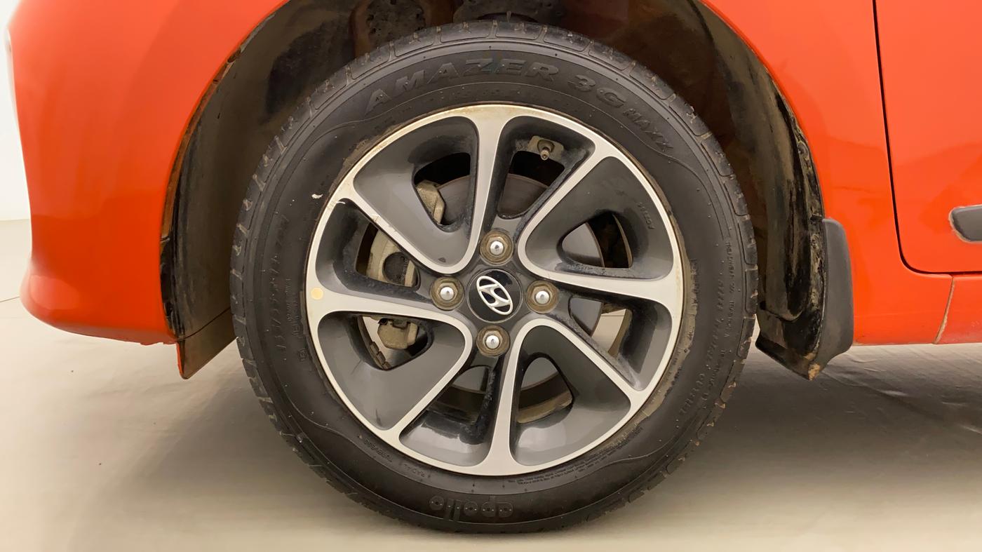 2017 Hyundai Grand i10 SPORTZ (O) AT 1.2 KAPPA VTVT, Petrol, Automatic, 15,256 km, Left Front Wheel
