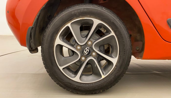 2017 Hyundai Grand i10 SPORTZ (O) AT 1.2 KAPPA VTVT, Petrol, Automatic, 15,256 km, Right Rear Wheel