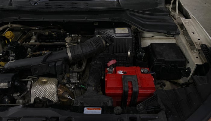 2019 Mahindra XUV300 W6 1.2 PETROL, Petrol, Manual, 83,366 km, Engine View - Left