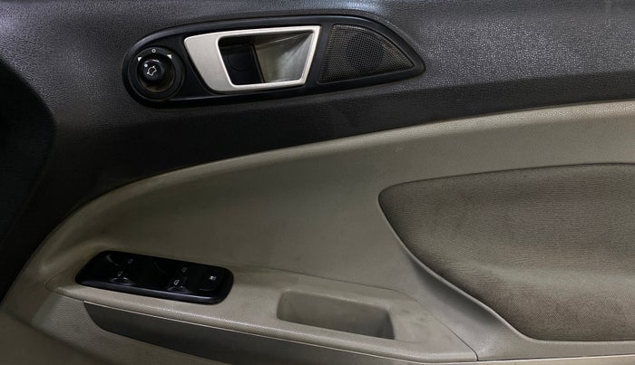 2014 Ford Ecosport TITANIUM 1.0L ECOBOOST, Petrol, Manual, 1,06,819 km, Driver Side Door Panels Control