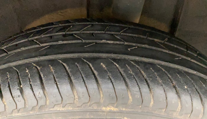 2021 Nissan MAGNITE XV PREMIUM DUAL TONE, Petrol, Manual, 24,085 km, Left Rear Tyre Tread