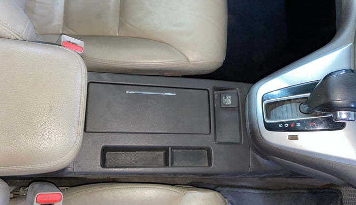 2017 Honda CRV 2.0L I-VTEC 2WD AT, Petrol, Automatic, 39,644 km, Gear Lever