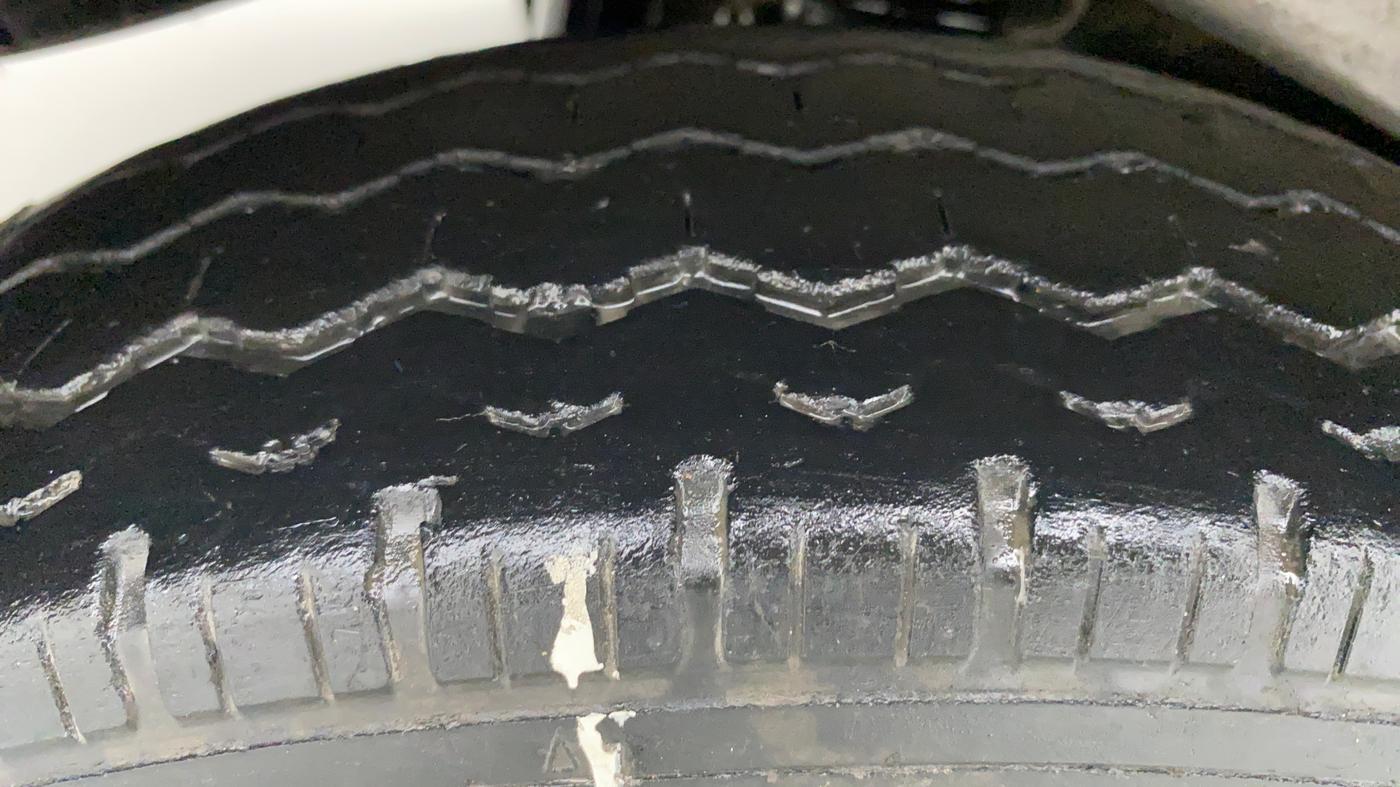 2019 Maruti Eeco 7 STR, CNG, Manual, 31,626 km, Right Rear Tyre Tread