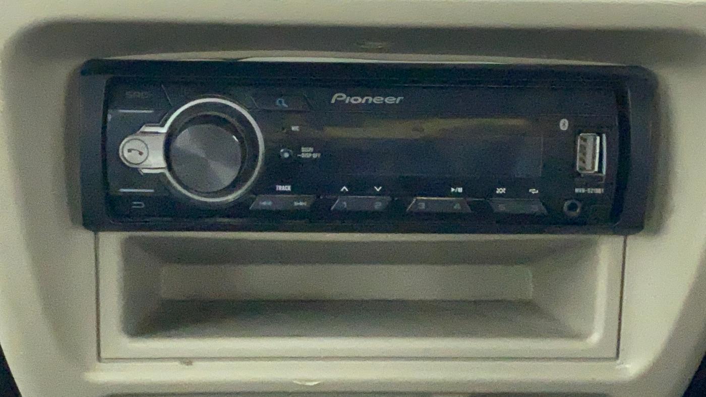 2019 Maruti Eeco 7 STR, CNG, Manual, 31,626 km, Infotainment System