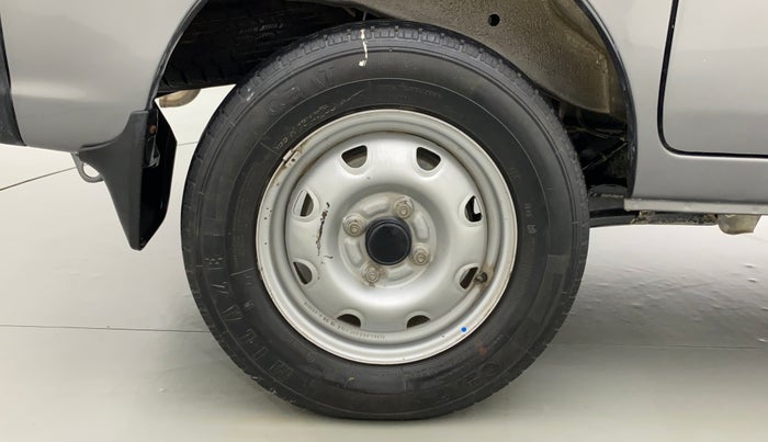 2019 Maruti Eeco 7 STR, CNG, Manual, 31,626 km, Right Rear Wheel