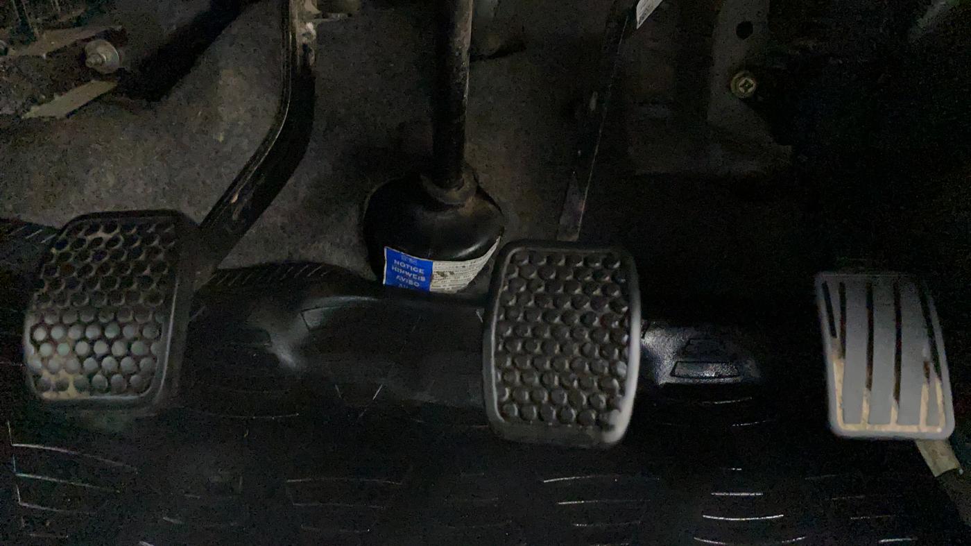 2019 Maruti Eeco 7 STR, CNG, Manual, 31,626 km, Pedals