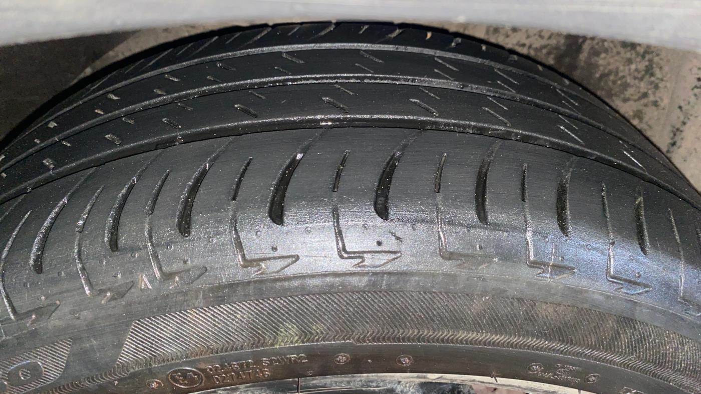 2018 Ford Ecosport TITANIUM 1.0L ECOBOOST SPORTS(SUNROOF), Petrol, Manual, 82,712 km, Right Front Tyre Tread