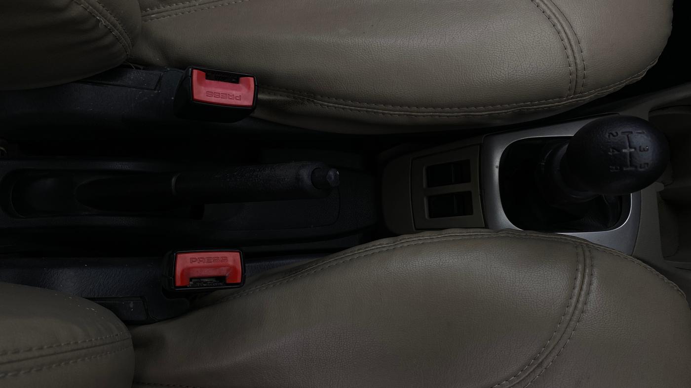 2016 Maruti Alto K10 VXI, Petrol, Manual, 58,591 km, Gear Lever