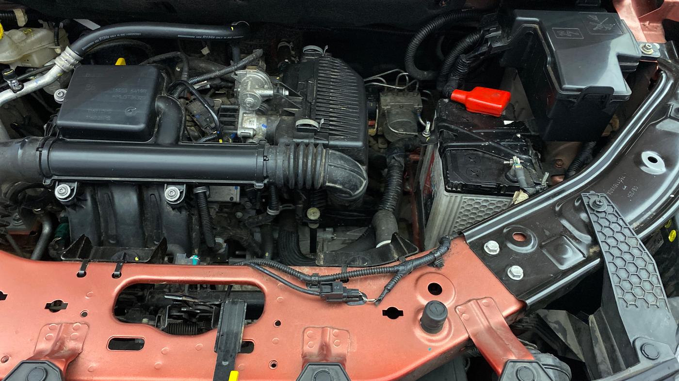2025 Nissan MAGNITE N-Connecta B4D 1.0 Petrol MT, Petrol, Manual, 12,628 km, Engine View - Left