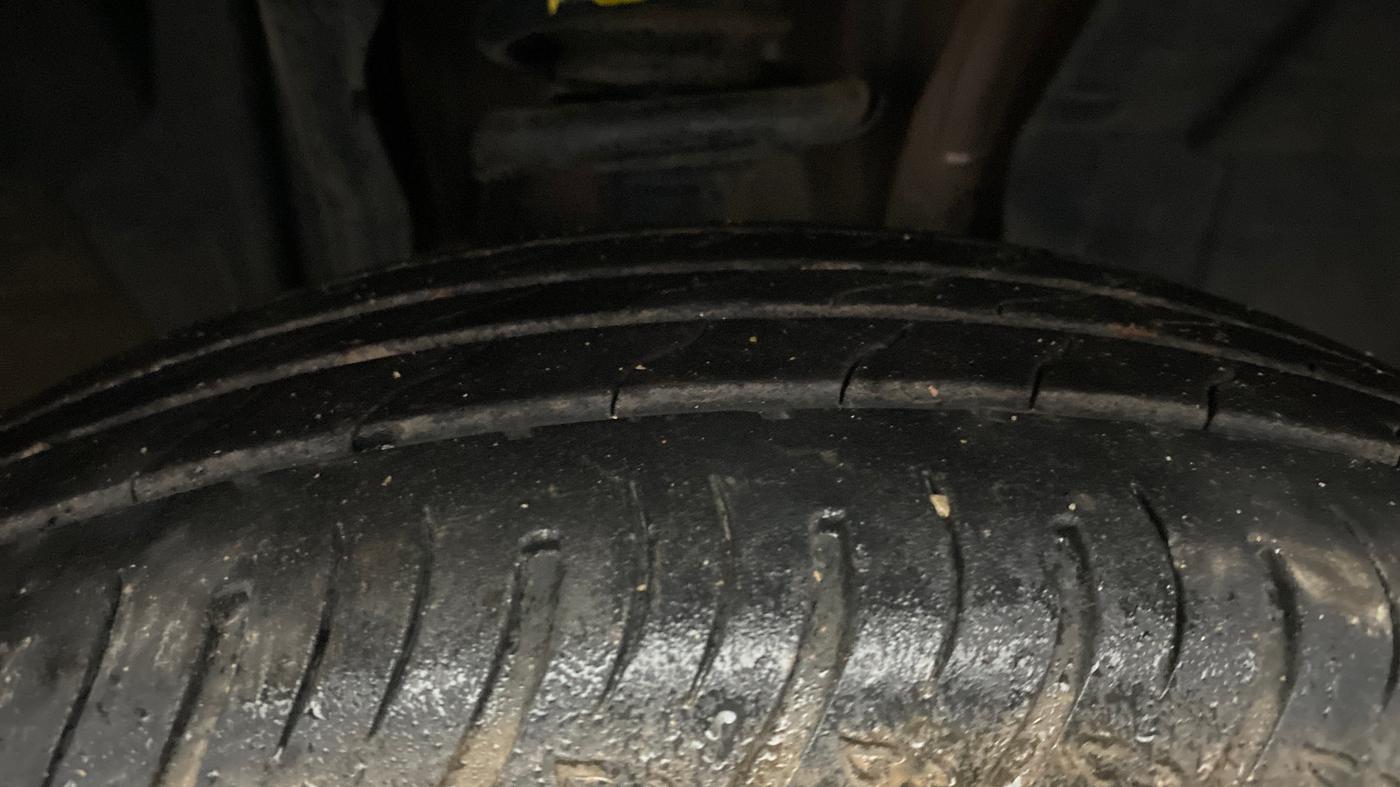 2025 Nissan MAGNITE N-Connecta B4D 1.0 Petrol MT, Petrol, Manual, 12,628 km, Right Front Tyre Tread