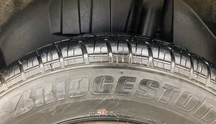 2018 Maruti Dzire VDI, Diesel, Manual, 75,880 km, Left Rear Tyre Tread