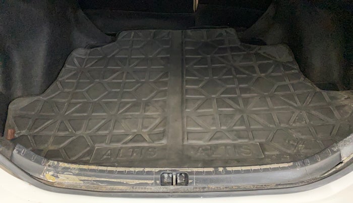 2015 Toyota Corolla Altis VL CVT PETROL, Petrol, Automatic, 63,955 km, Boot Inside