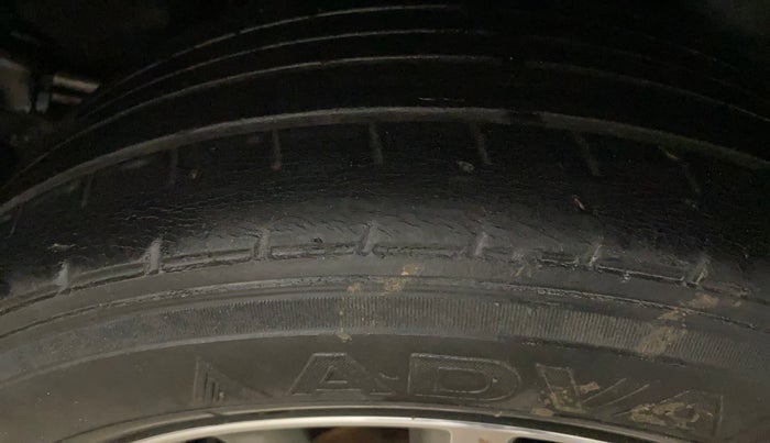 2015 Toyota Corolla Altis VL CVT PETROL, Petrol, Automatic, 63,955 km, Left Rear Tyre Tread