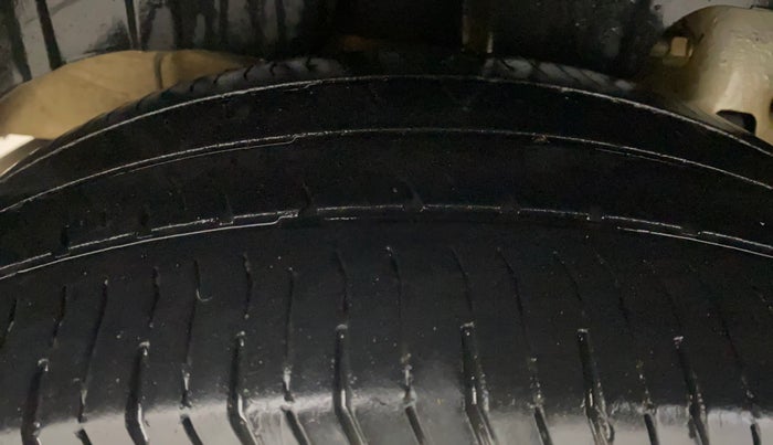 2019 Mahindra XUV300 W6 1.5 DIESEL, Diesel, Manual, 66,858 km, Right Rear Tyre Tread