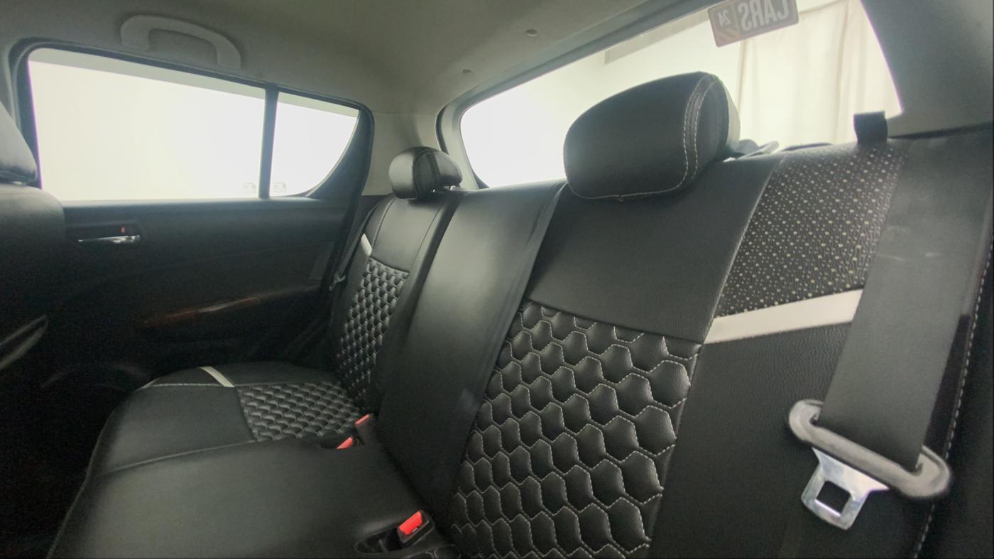 2017 Maruti Swift VXI, Petrol, Manual, 37,591 km, Right Side Rear Door Cabin