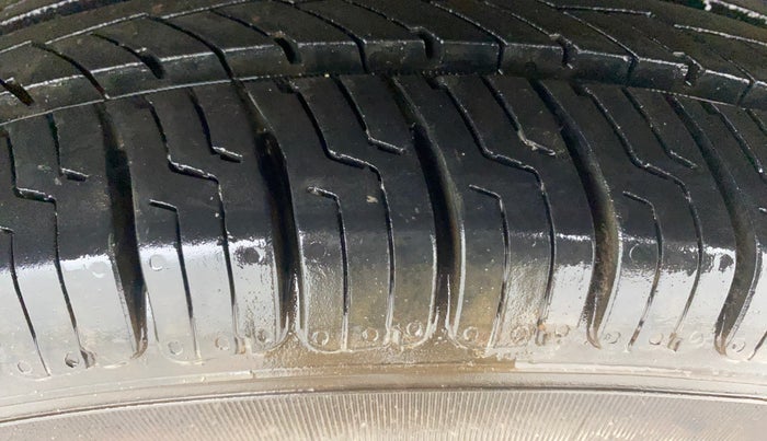 2012 Maruti A Star VXI, Petrol, Manual, 58,911 km, Left Rear Tyre Tread