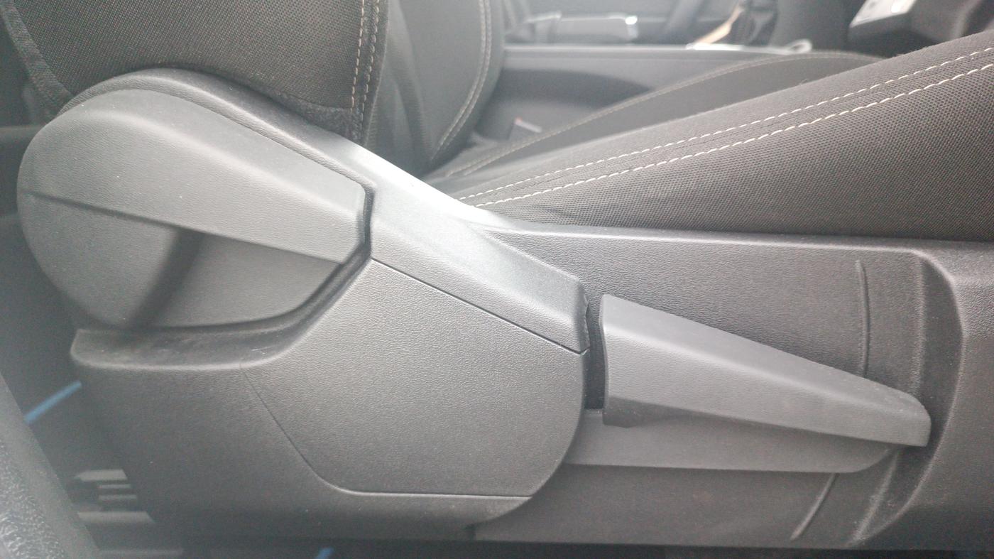2022 Renault Kiger RXT AMT, Petrol, Automatic, 12,441 km, Driver Side Adjustment Panel