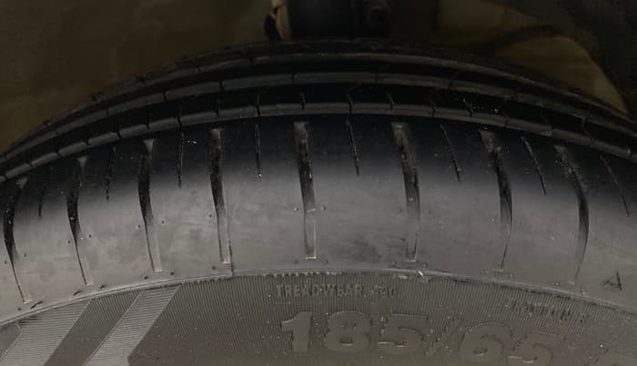 2019 Maruti Dzire ZXI PLUS, Petrol, Manual, 74,220 km, Right Front Tyre Tread