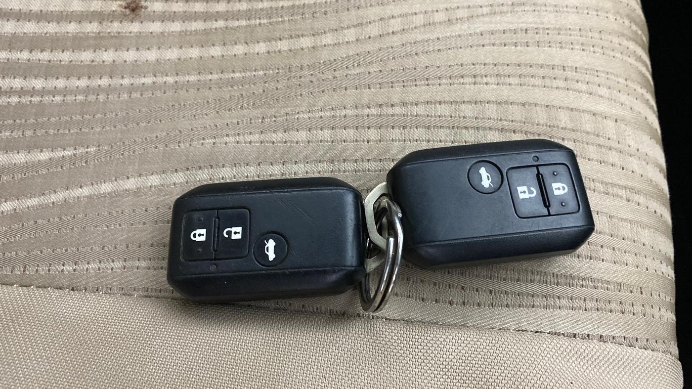 2019 Maruti Dzire ZXI PLUS, Petrol, Manual, 74,220 km, Key Close Up