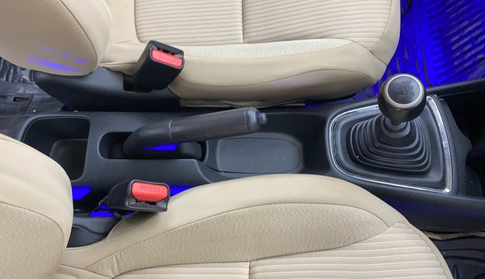 2018 Honda Amaze 1.2L I-VTEC V, Petrol, Manual, 1,27,771 km, Gear Lever