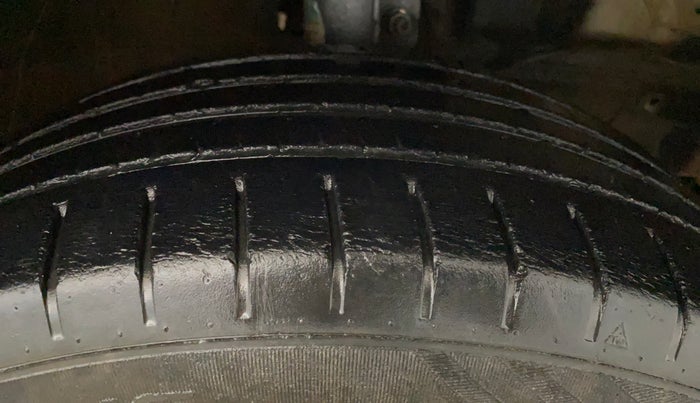 2020 Maruti Baleno ZETA PETROL 1.2, Petrol, Manual, 44,922 km, Right Front Tyre Tread