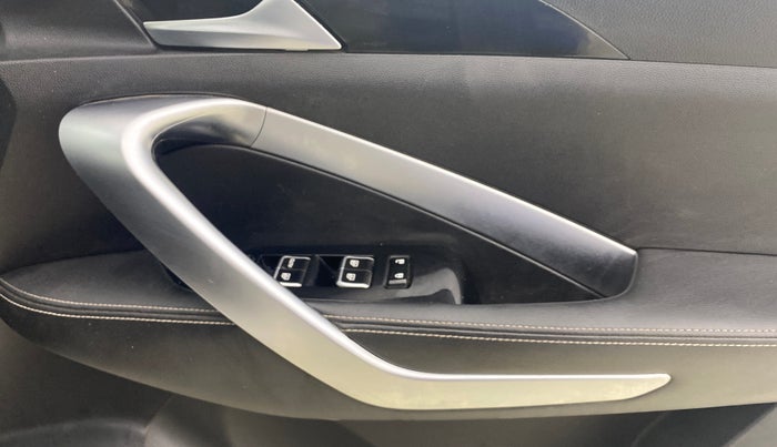 2020 MG HECTOR SHARP 2.0 DIESEL, Diesel, Manual, 36,518 km, Driver Side Door Panels Control