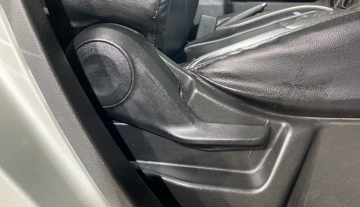 2019 Maruti New Wagon-R VXI 1.0, Petrol, Manual, 45,863 km, Driver Side Adjustment Panel