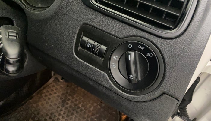 2020 Volkswagen Polo COMFORTLINE 1.0L MPI, Petrol, Manual, 20,544 km, Dashboard - Headlight height adjustment not working