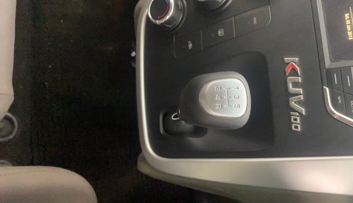 2016 Mahindra Kuv100 K6 PLUS 6 STR, Petrol, Manual, 37,851 km, Gear Lever