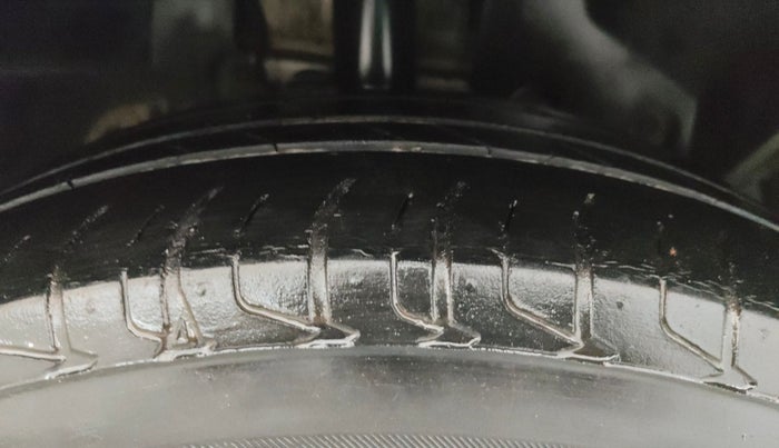 2014 Ford Ecosport TITANIUM 1.5L DIESEL, Diesel, Manual, 98,267 km, Right Front Tyre Tread