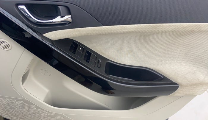 2022 Tata NEXON XZ PLUS (HS) PETROL, Petrol, Manual, 20,388 km, Driver Side Door Panels Control