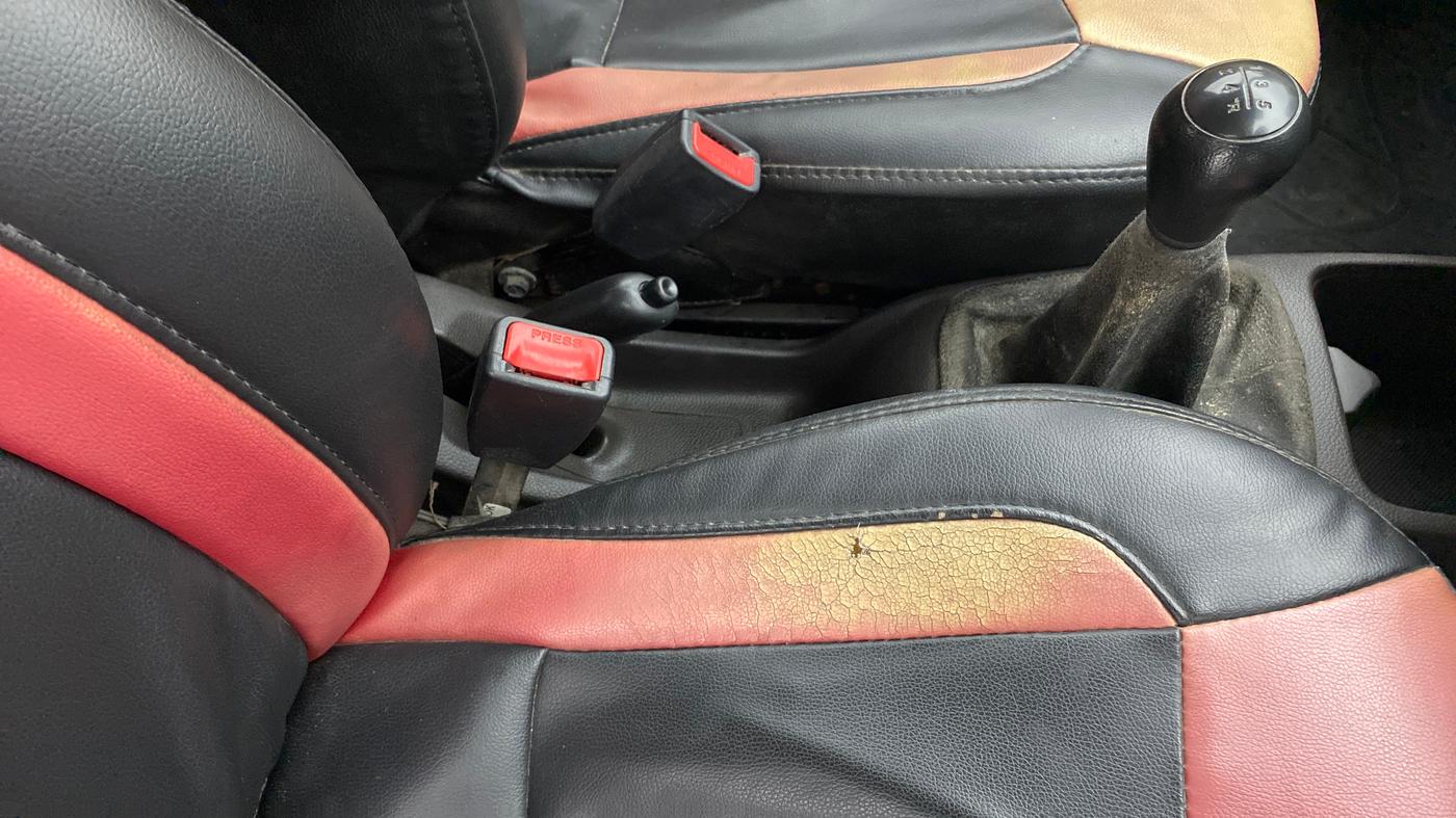 2013 Hyundai Eon ERA +, Petrol, Manual, 24,996 km, Gear Lever